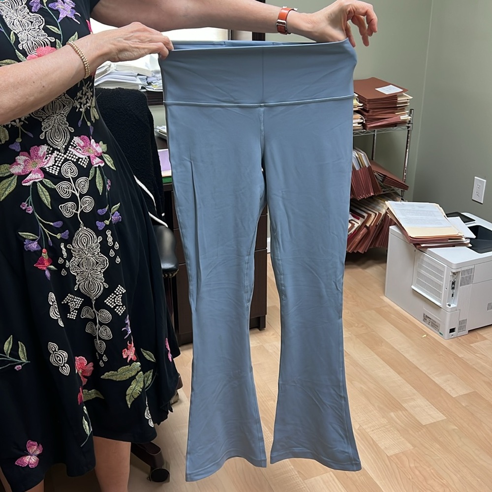 Lululemon authentic flare leggings light blue size 10 great condition